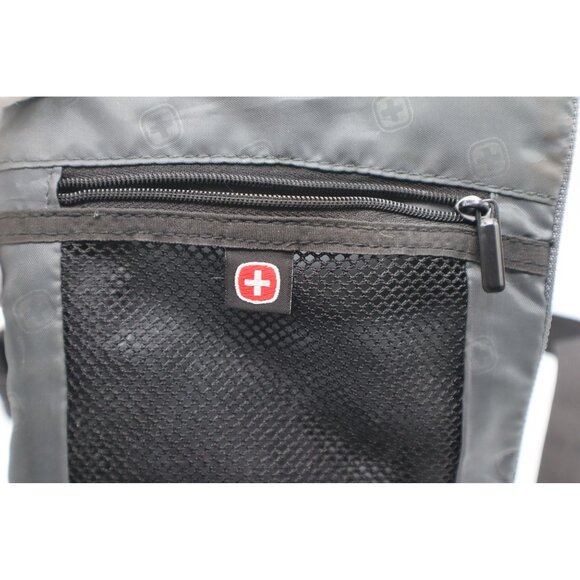 SwissGear Crossbody Bag With Adjustable Strap & Multiple Zipper Compartments - G - Picture 3 of 9